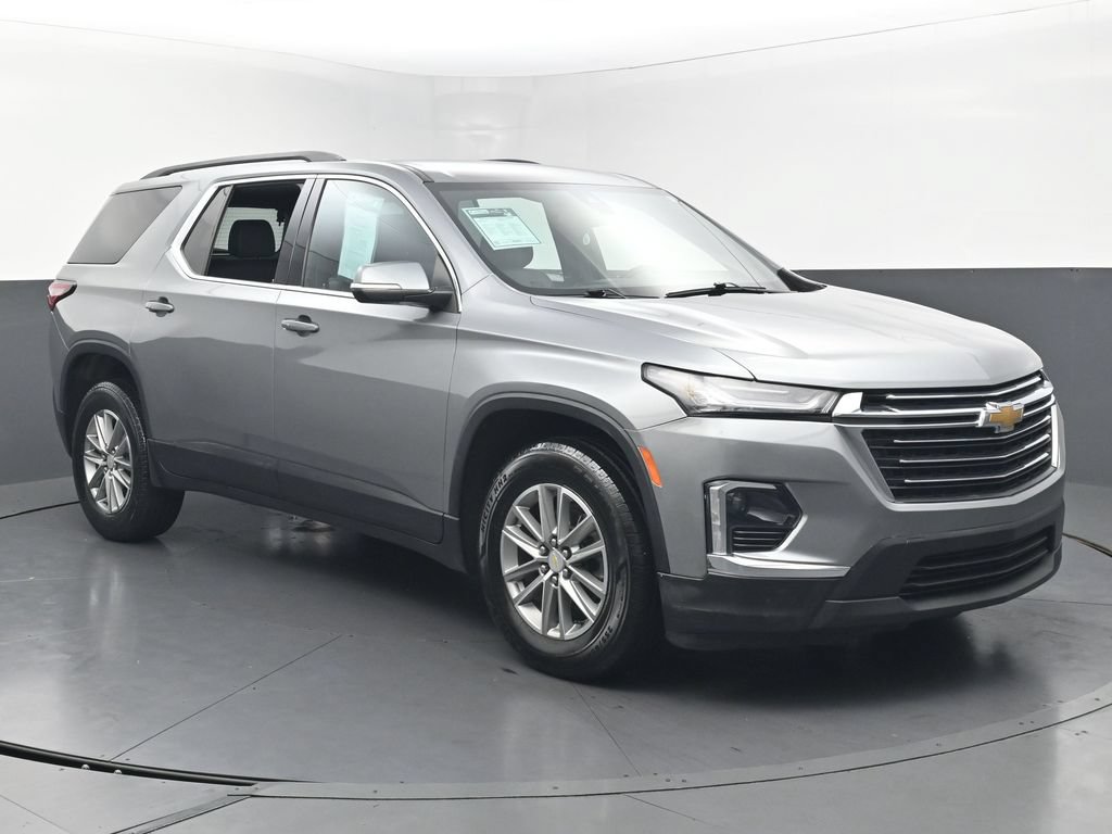 Used 2023 Chevrolet Traverse LT AWD/4WD image 3