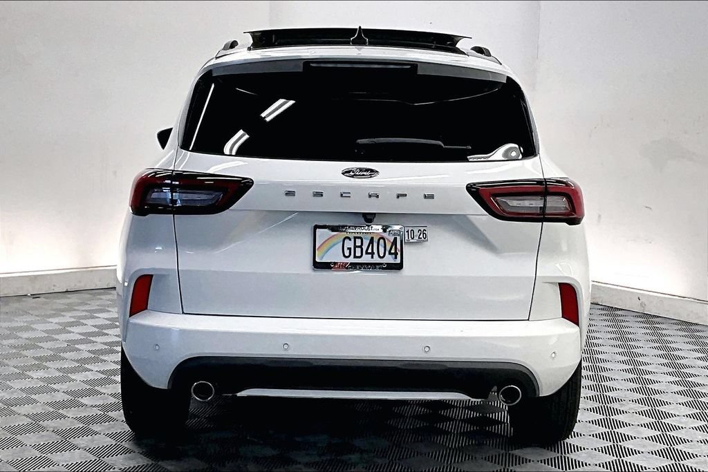 Used 2024 Ford Escape ST-Line w/ Tech Pack #1 FWD image 3