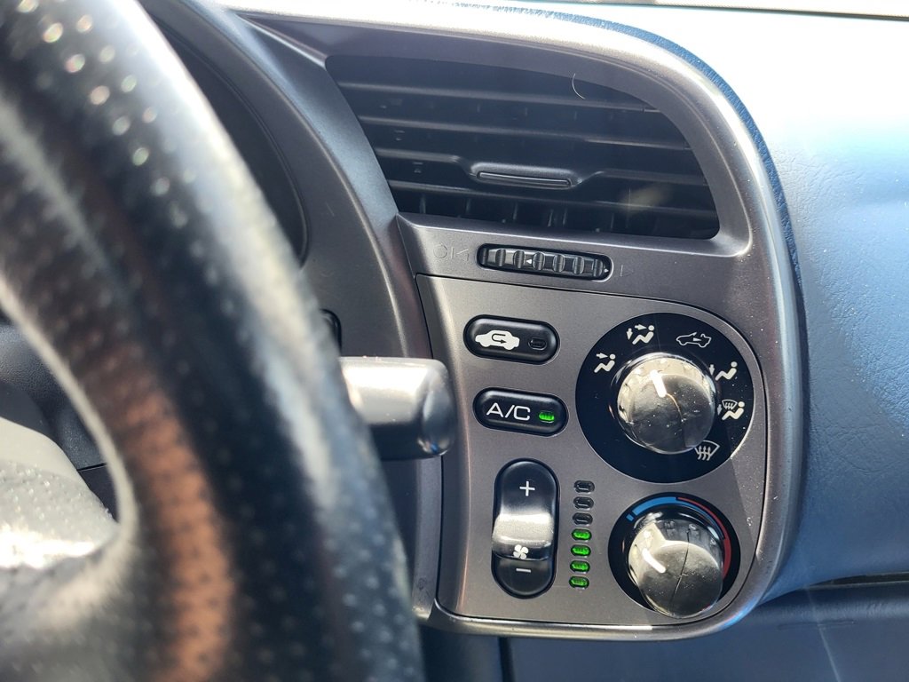 Used 2003 Honda S2000 Base image 11