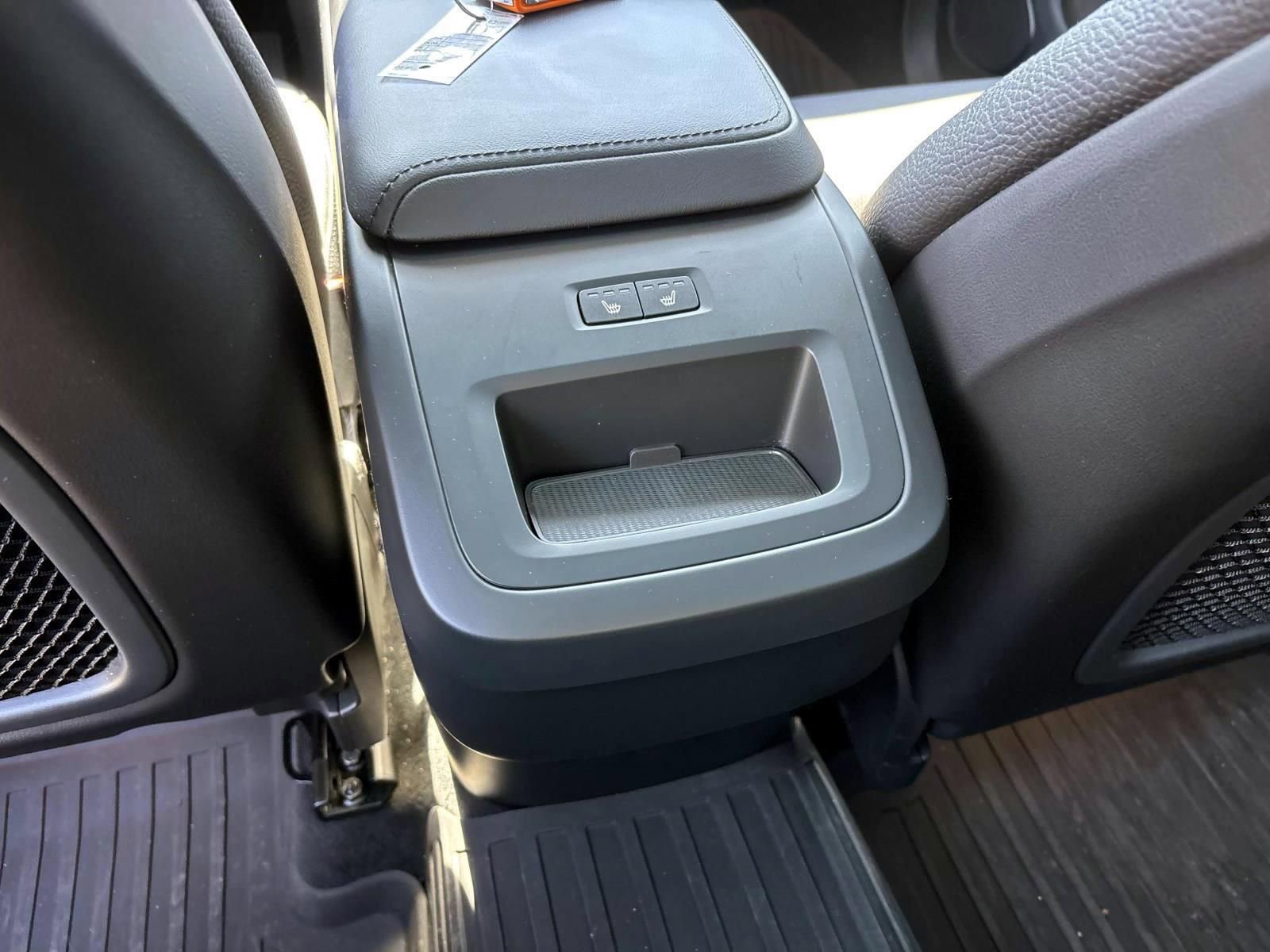 Used 2023 Volvo XC60 B5 Plus w/ Climate Package image 31