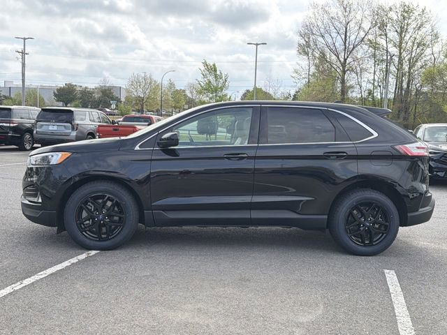 Used 2022 Ford Edge SEL w/ Convenience Package image 3
