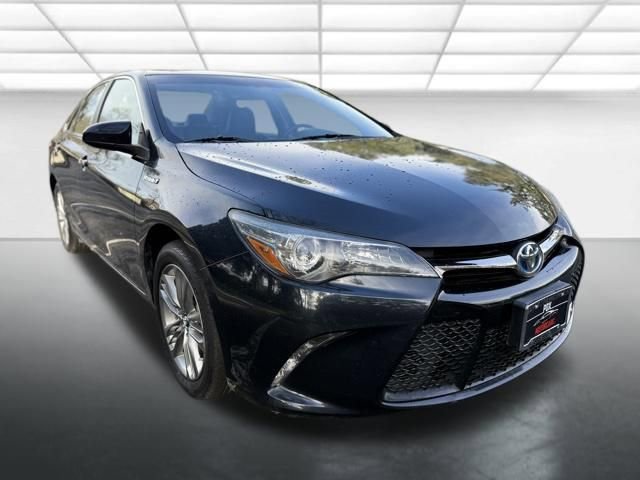 Used 2015 Toyota Camry SE image 3