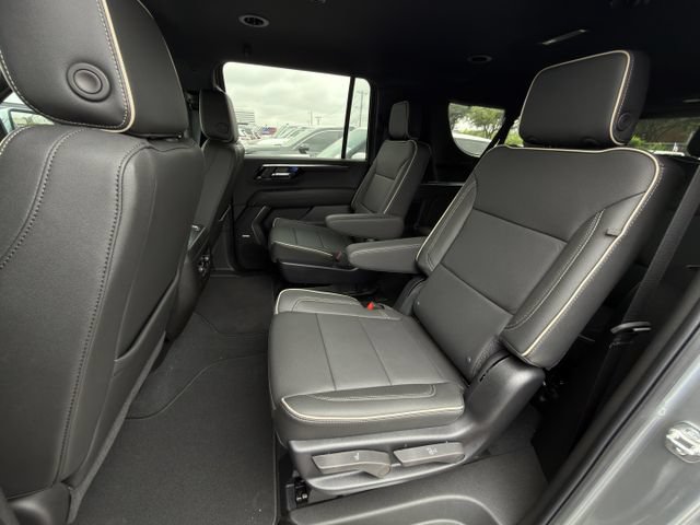 New 2026 Chevrolet Suburban Premier RWD image 20