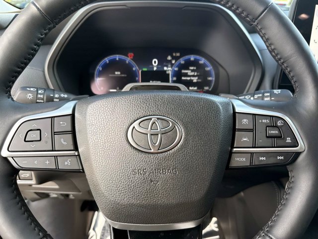 Used 2025 Toyota Grand Highlander AWD image 31