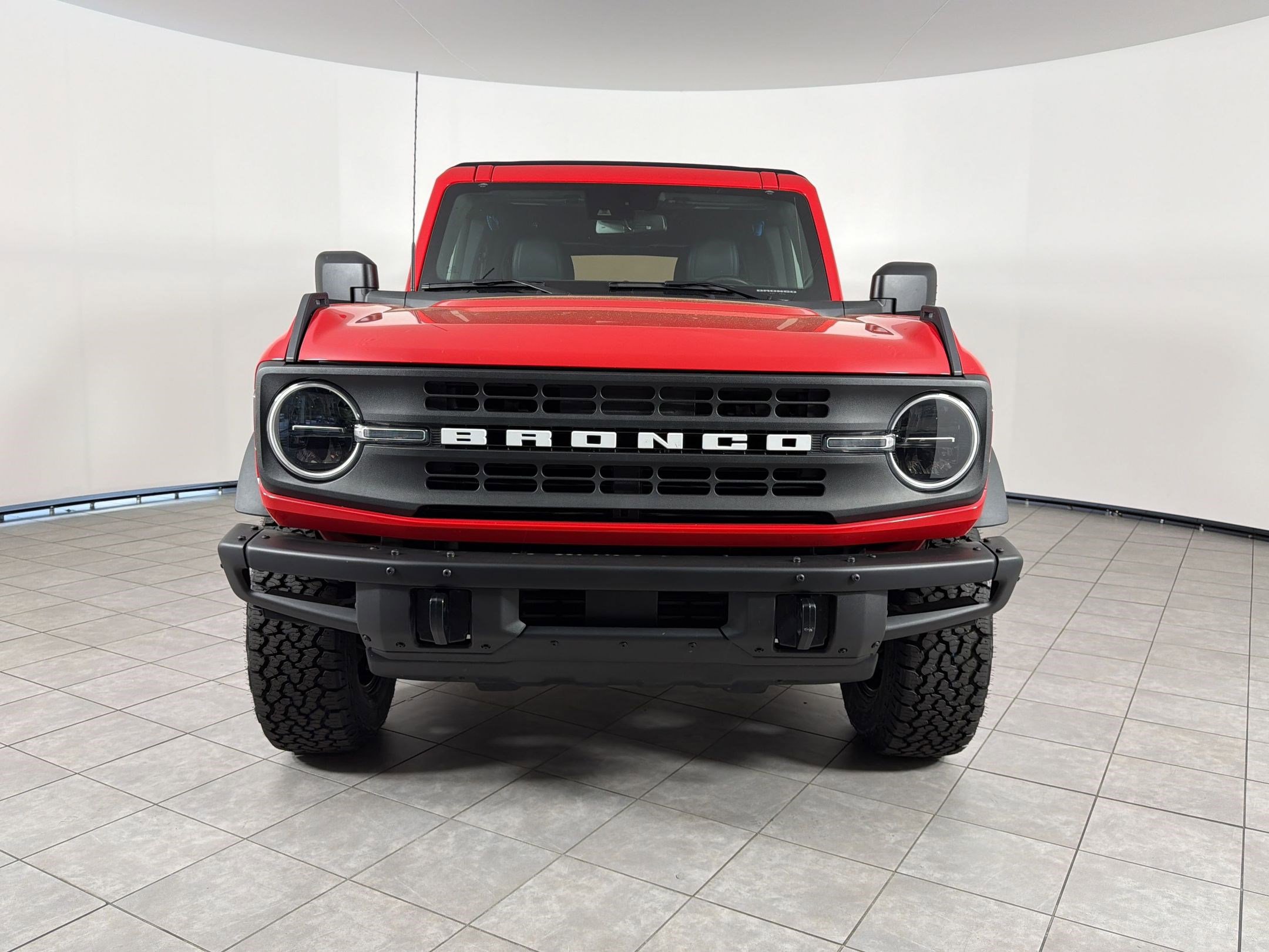 Used 2022 Ford Bronco Black Diamond image 6