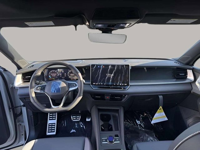 New 2026 Volkswagen Tiguan SE R-Line image 9