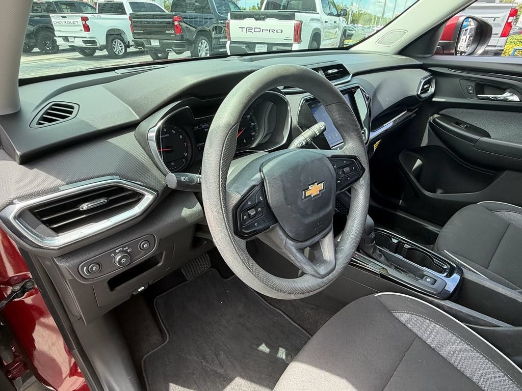 Certified 2023 Chevrolet TrailBlazer LT w/ Convenience Package FWD image 10