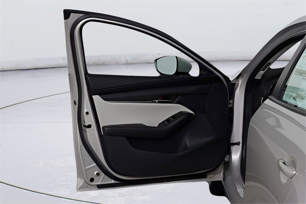 Used 2024 MAZDA MAZDA3 s image 41