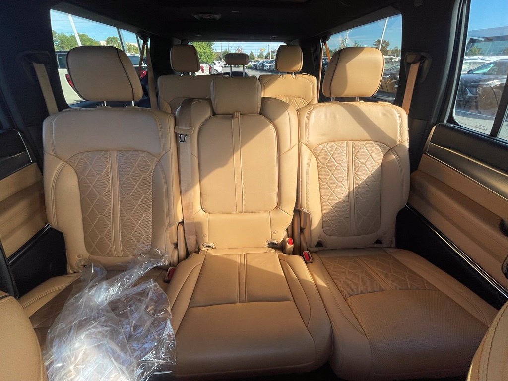 Used 2023 Jeep Grand Wagoneer L Series III w/ Rear Seat Video Group 1 AWD/4WD image 21