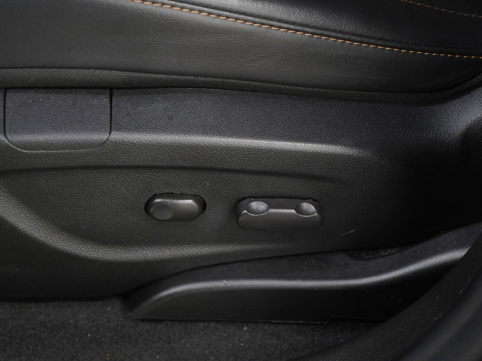 Used 2020 Chevrolet Trax LT w/ LT Convenience Package image 23