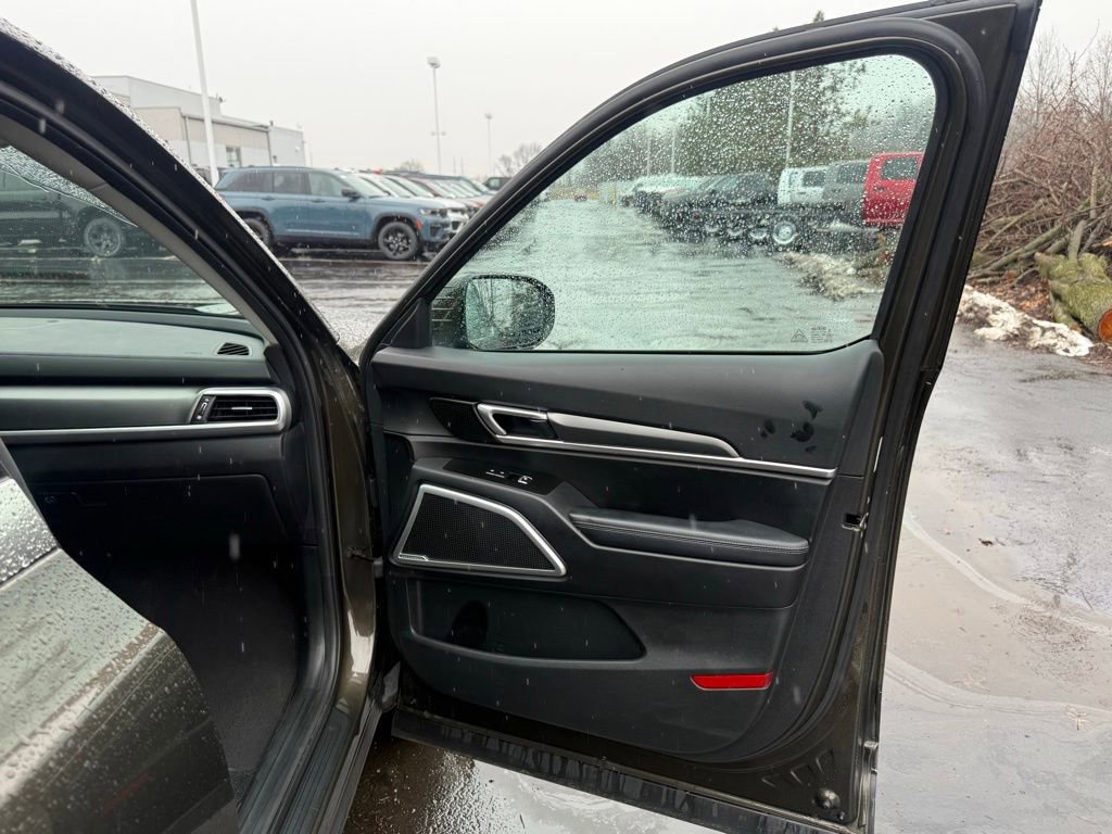 Used 2021 Kia Telluride S image 15