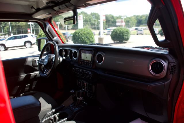 Used 2023 Jeep Wrangler Unlimited Sahara w/ Cold Weather Group AWD/4WD image 14