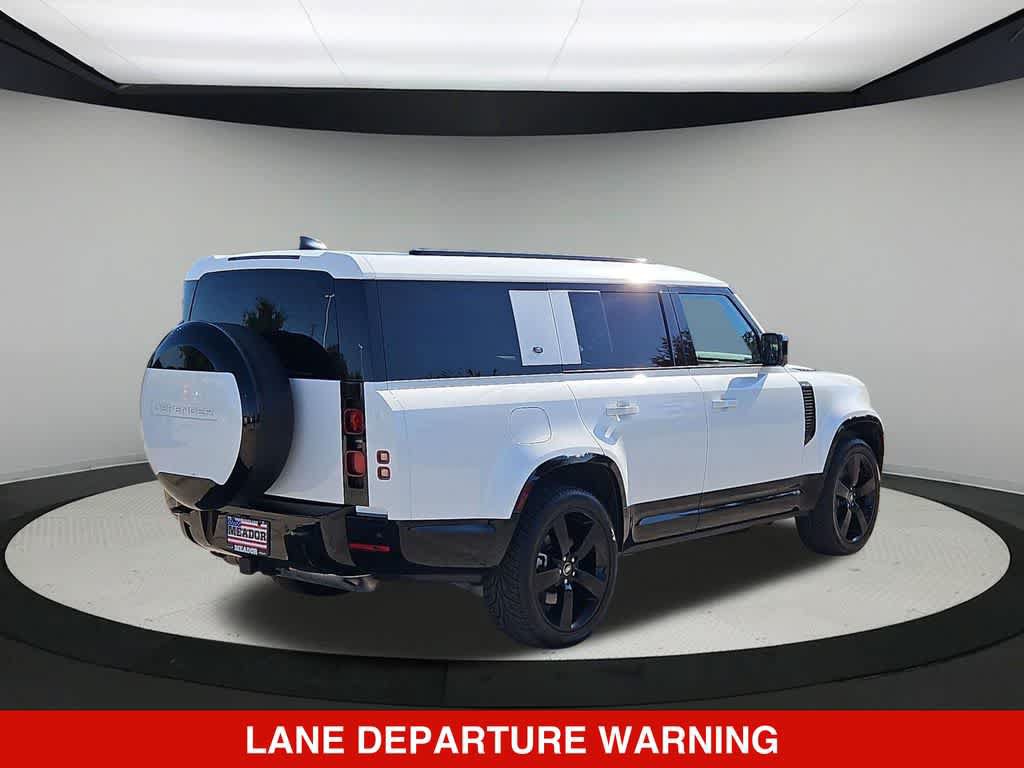 Used 2024 Land Rover Defender 130 X-Dynamic SE AWD/4WD image 7