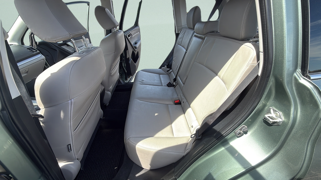 Used 2015 Subaru Forester 2.5i Limited w/ Popular Package #2 AWD/4WD image 31