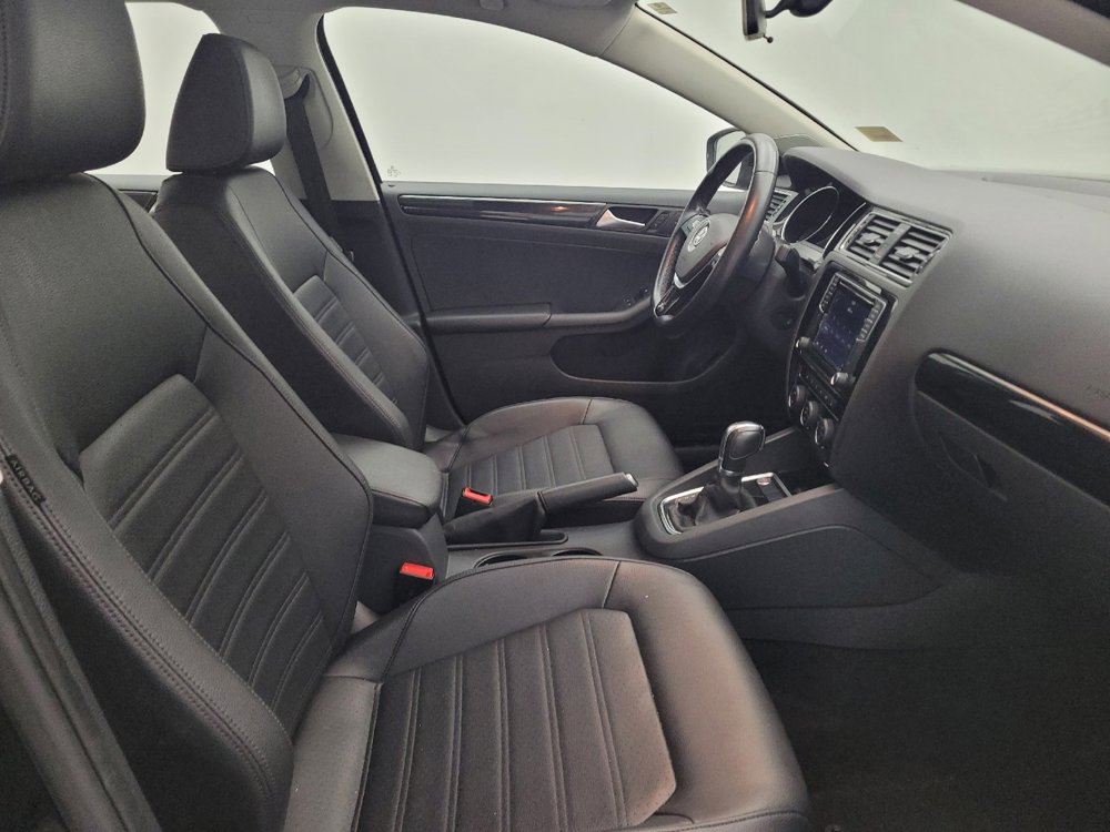 Used 2017 Volkswagen Jetta SEL Premium image 21