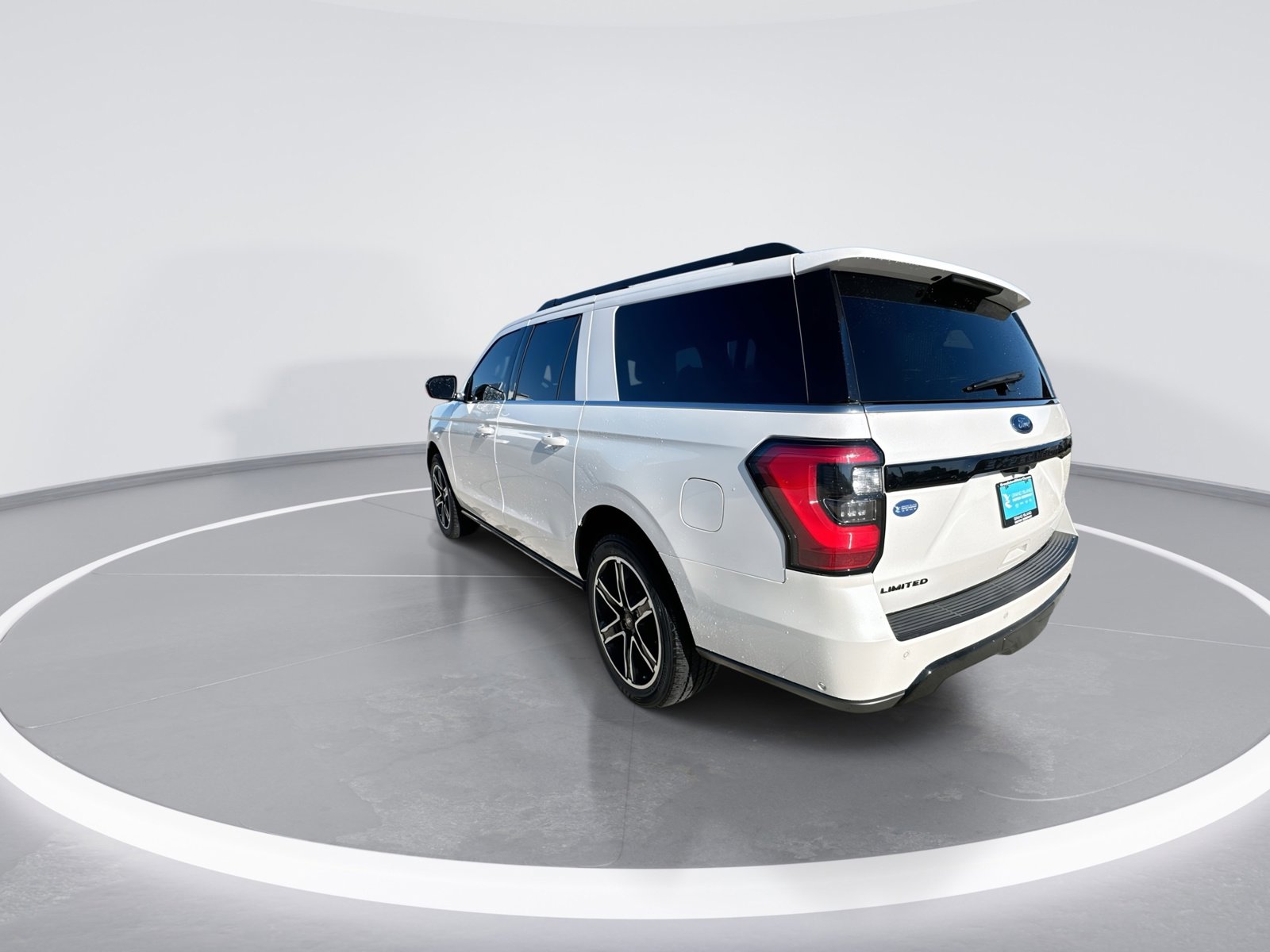 Used 2019 Ford Expedition Max Limited w/ Equipment Group 303A AWD/4WD image 6