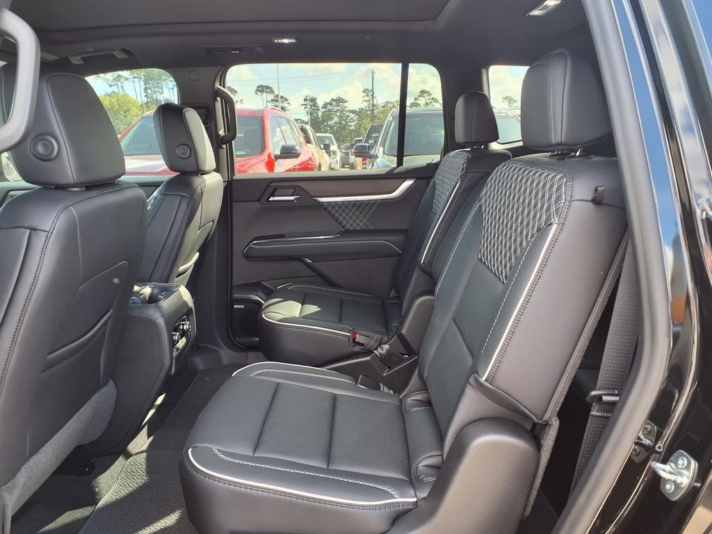 New 2026 GMC Acadia Denali w/ Super Cruise Package FWD image 13