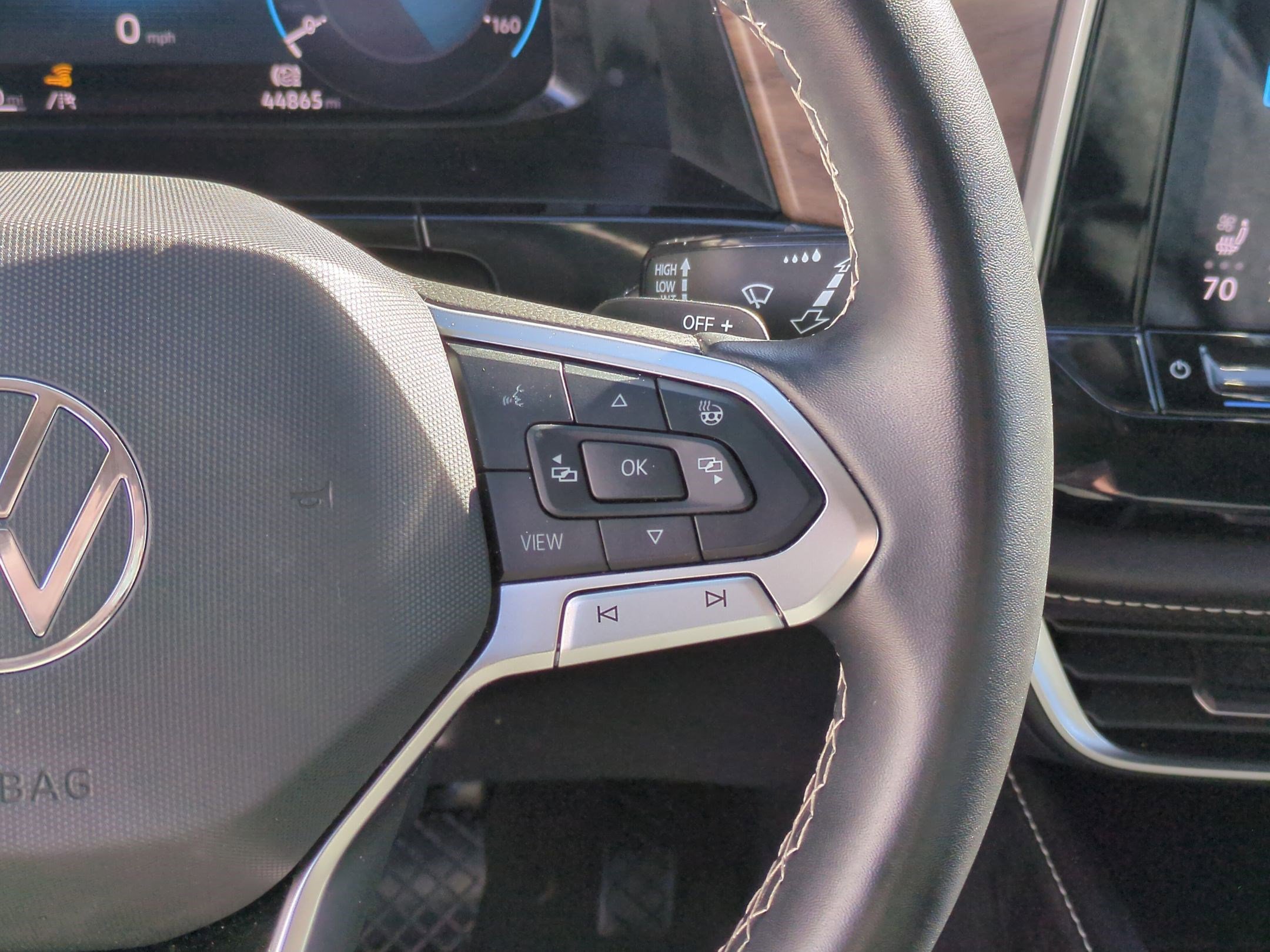 Used 2024 Volkswagen Atlas SE image 21