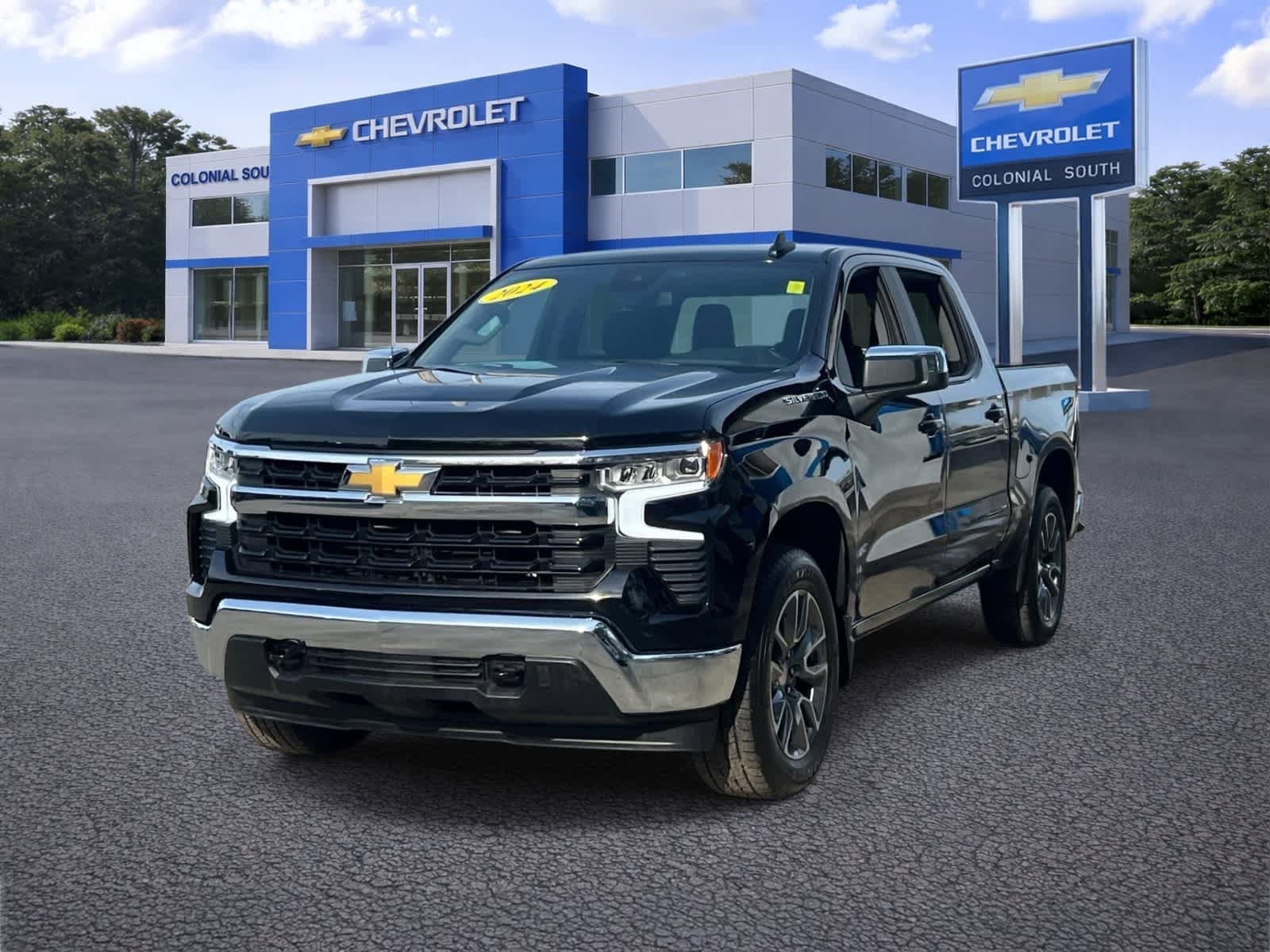 Certified 2024 Chevrolet Silverado 1500 LT AWD/4WD image 2