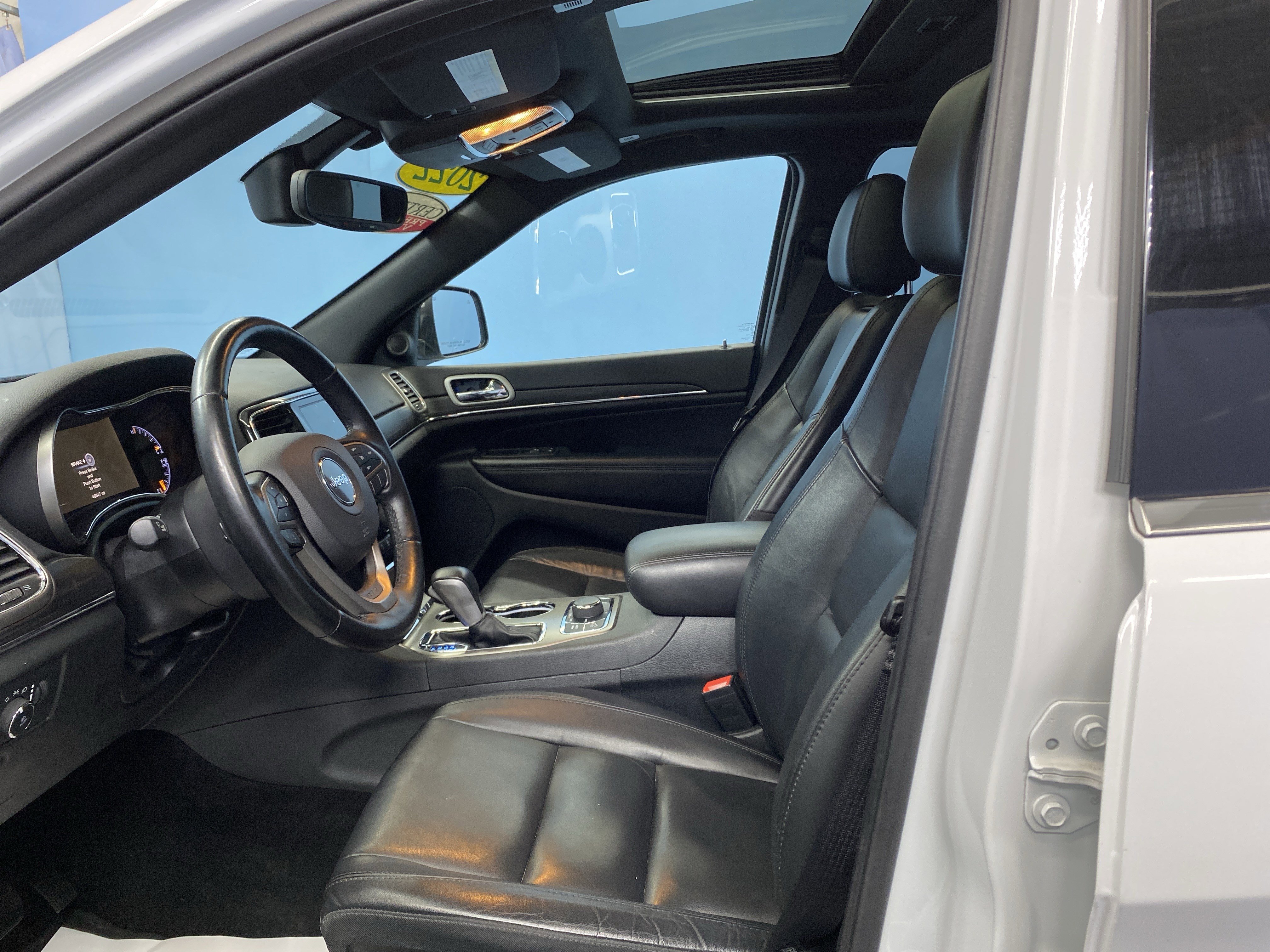 Certified 2022 Jeep Grand Cherokee Limited image 9