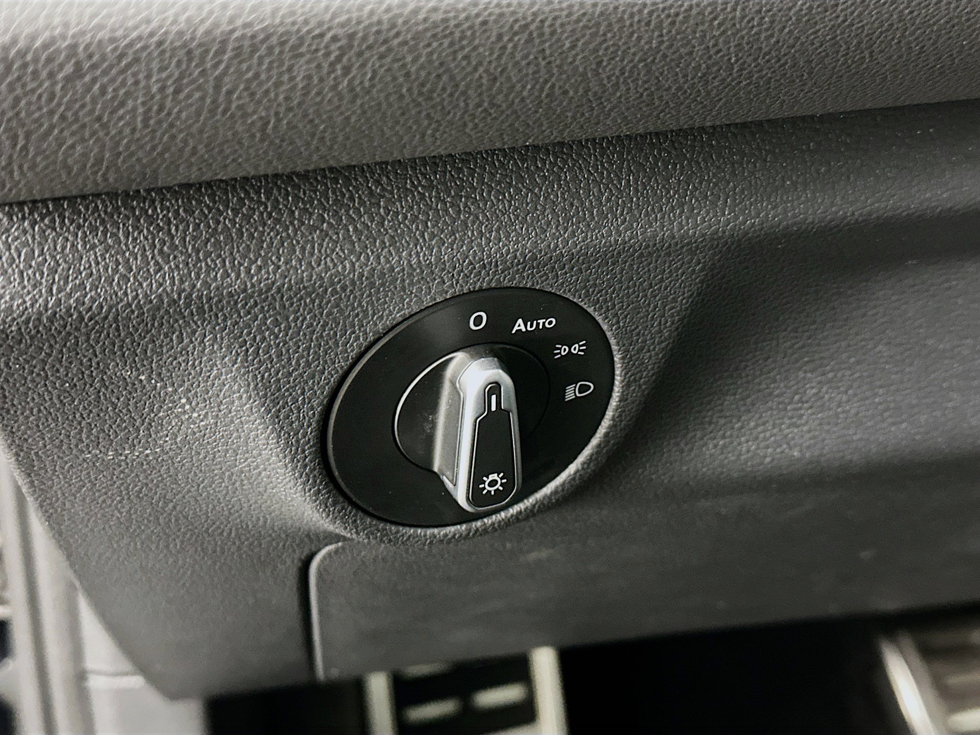 Used 2025 Volkswagen Jetta Sport image 17