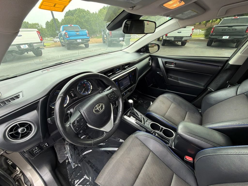 Used 2019 Toyota Corolla SE FWD image 11