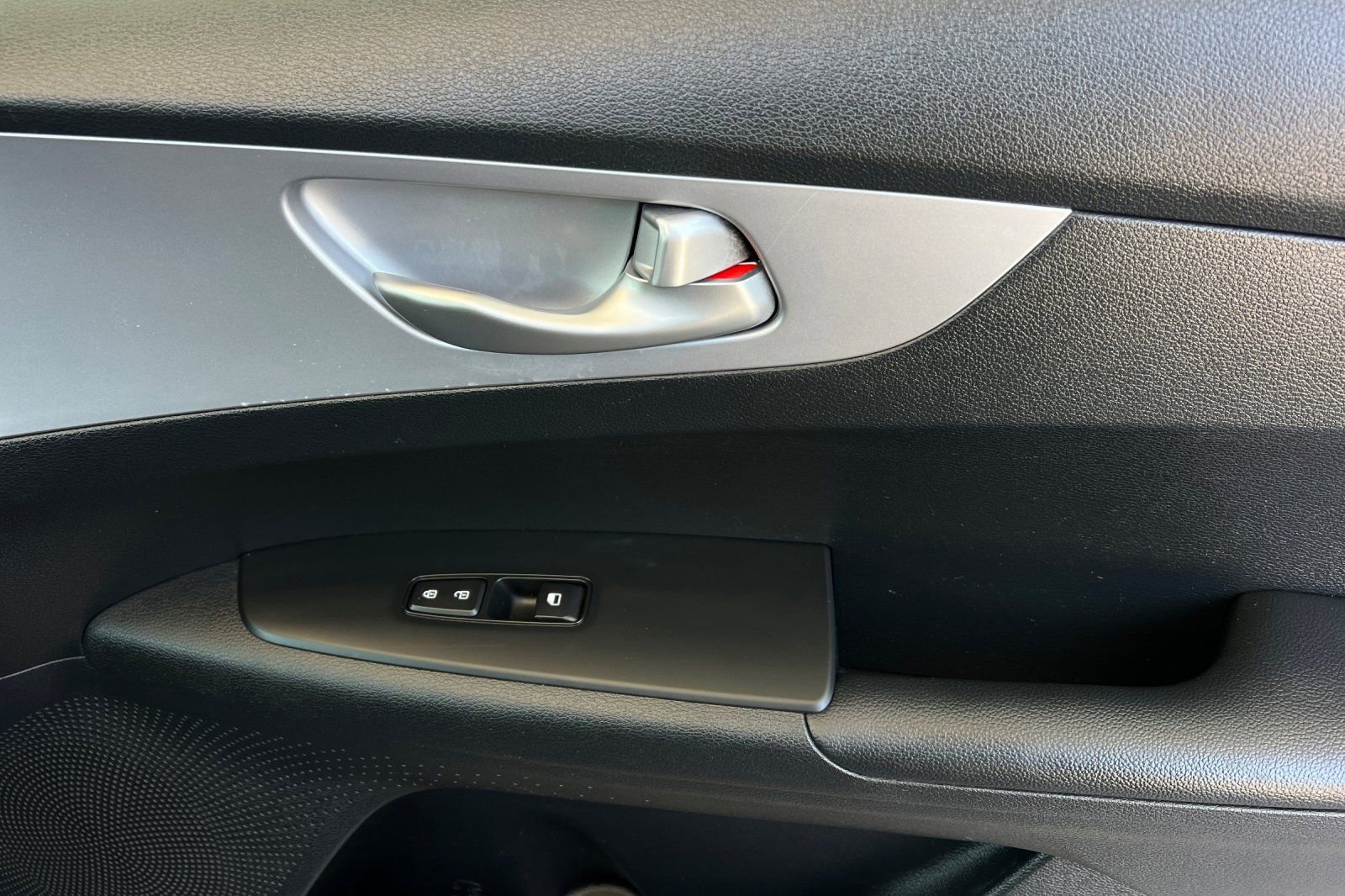 Used 2024 Kia Forte LXS FWD image 18