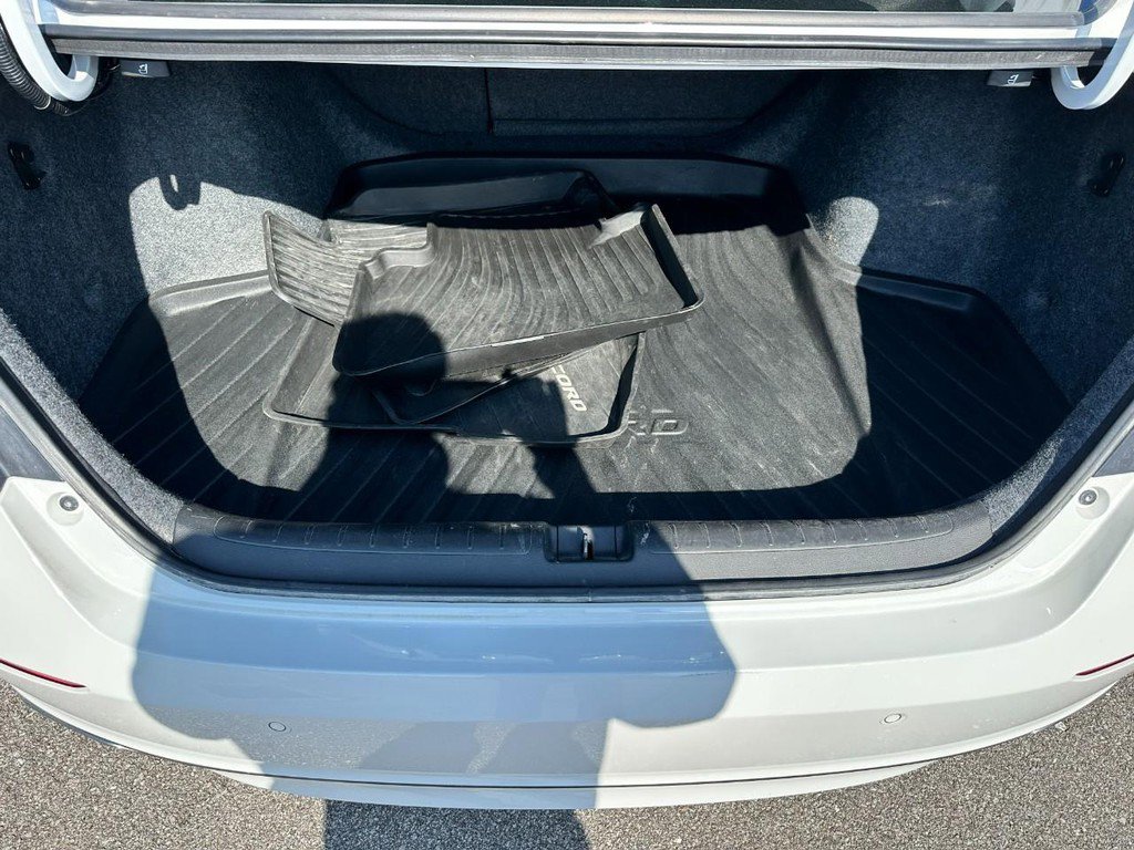 Used 2021 Honda Accord Touring image 5