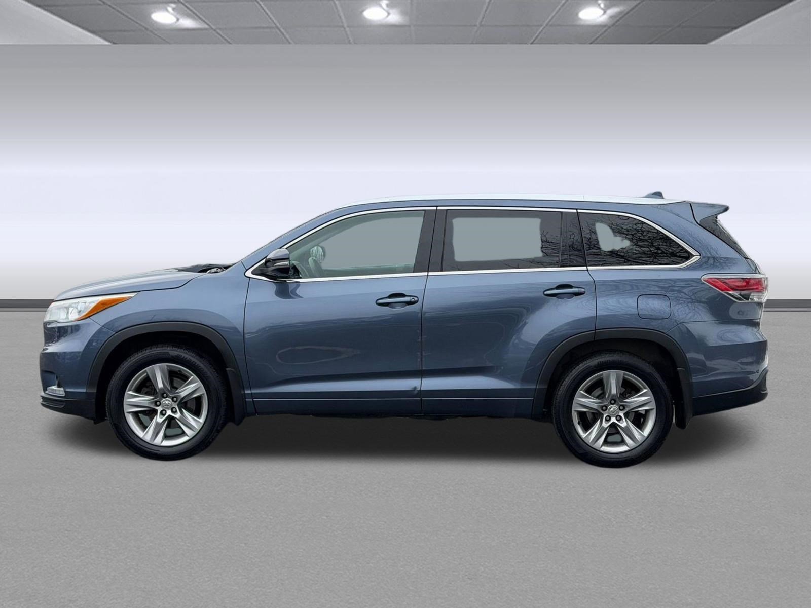 Used 2015 Toyota Highlander Limited Platinum video 2