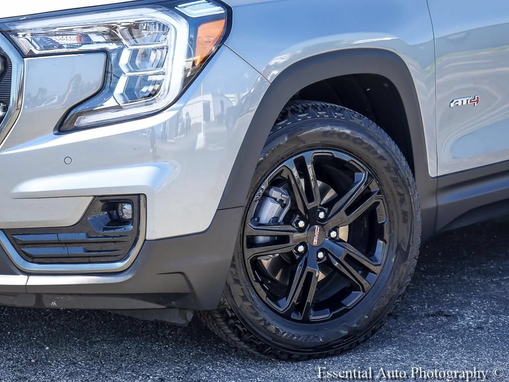 Used 2024 GMC Terrain AT4 w/ Infotainment Package II AWD/4WD image 5