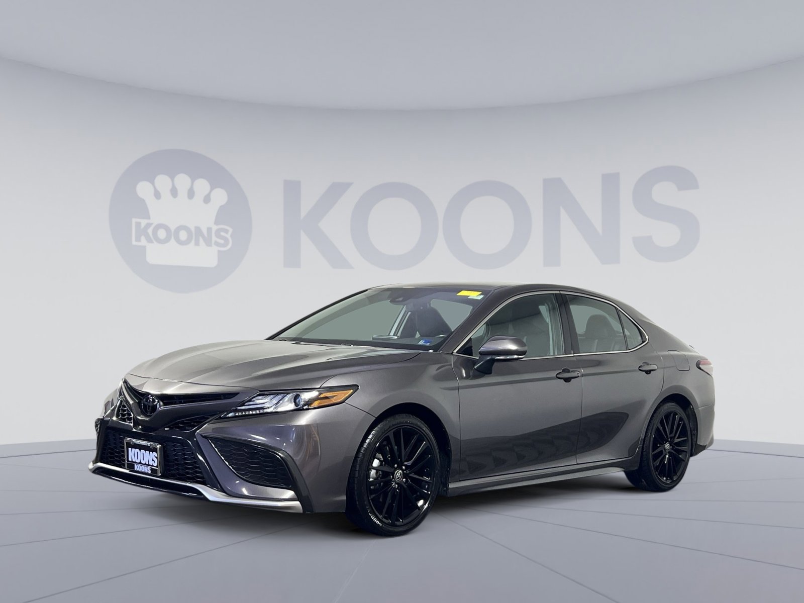 Used 2023 Toyota Camry XSE image 1