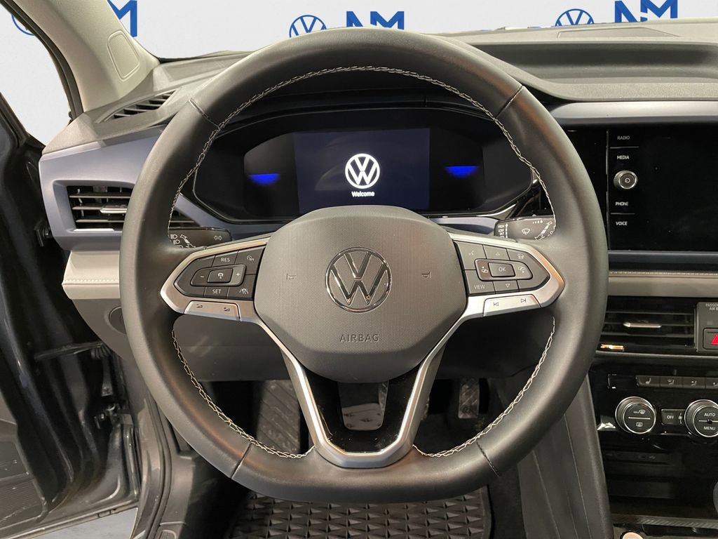 Used 2024 Volkswagen Taos SE image 12