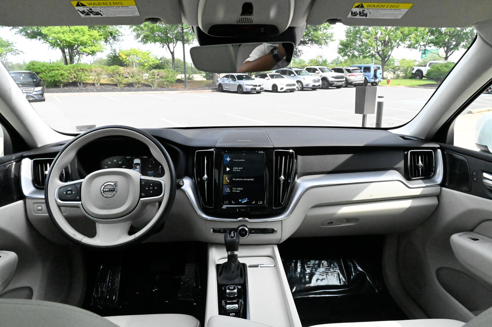 Used 2019 Volvo XC60 T5 Momentum w/ Multimedia Package AWD/4WD image 44