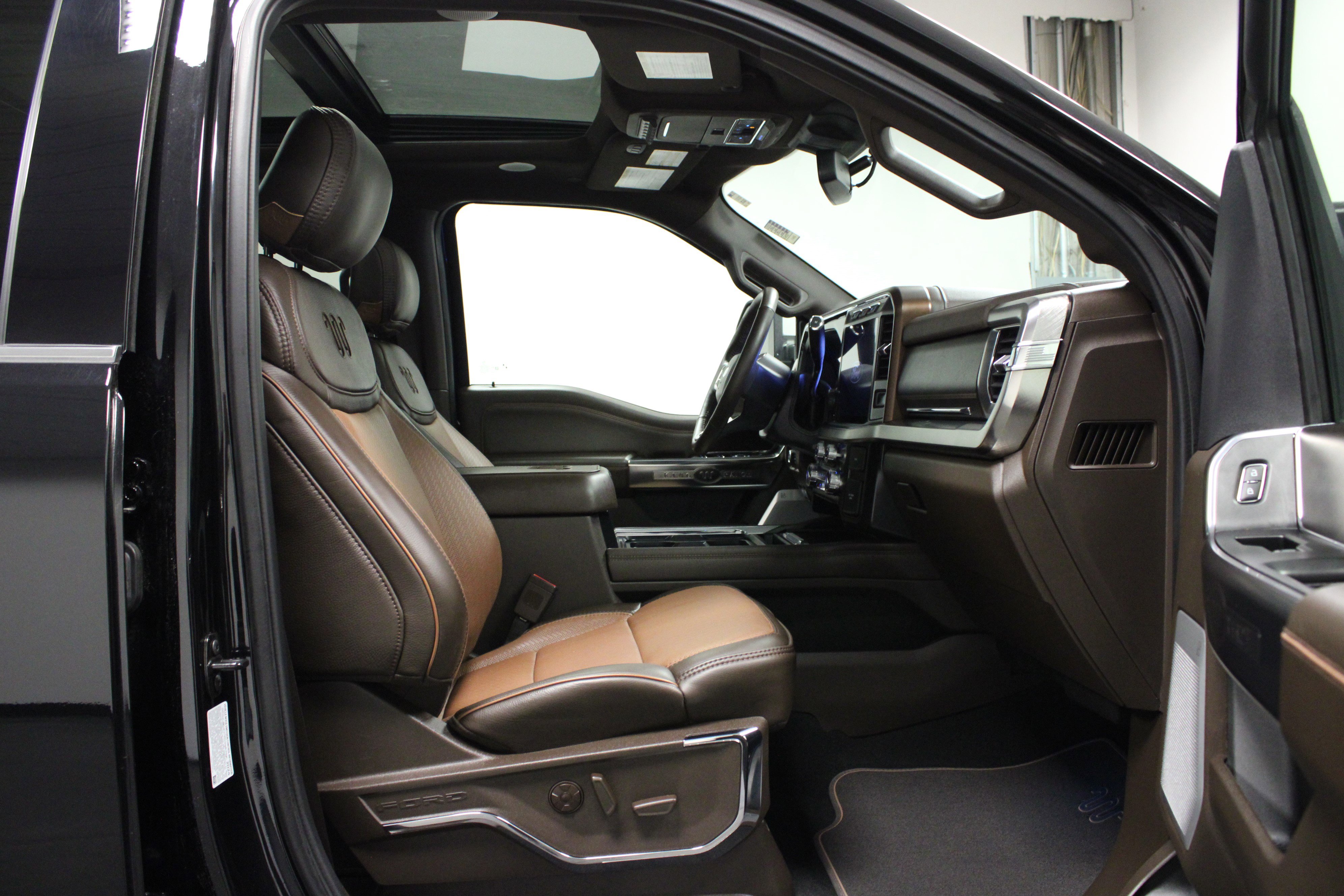 Used 2024 Ford F250 King Ranch w/ Chrome Package image 16