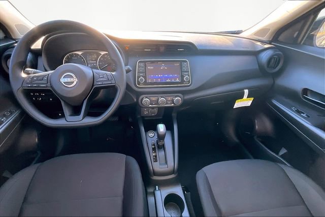 New 2025 Nissan Kicks Play S image 5