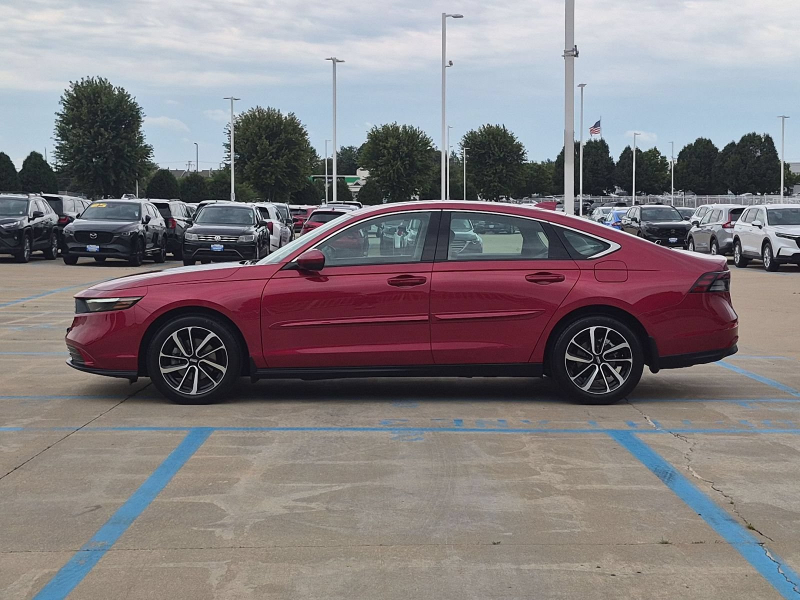 Used 2024 Honda Accord EX image 9