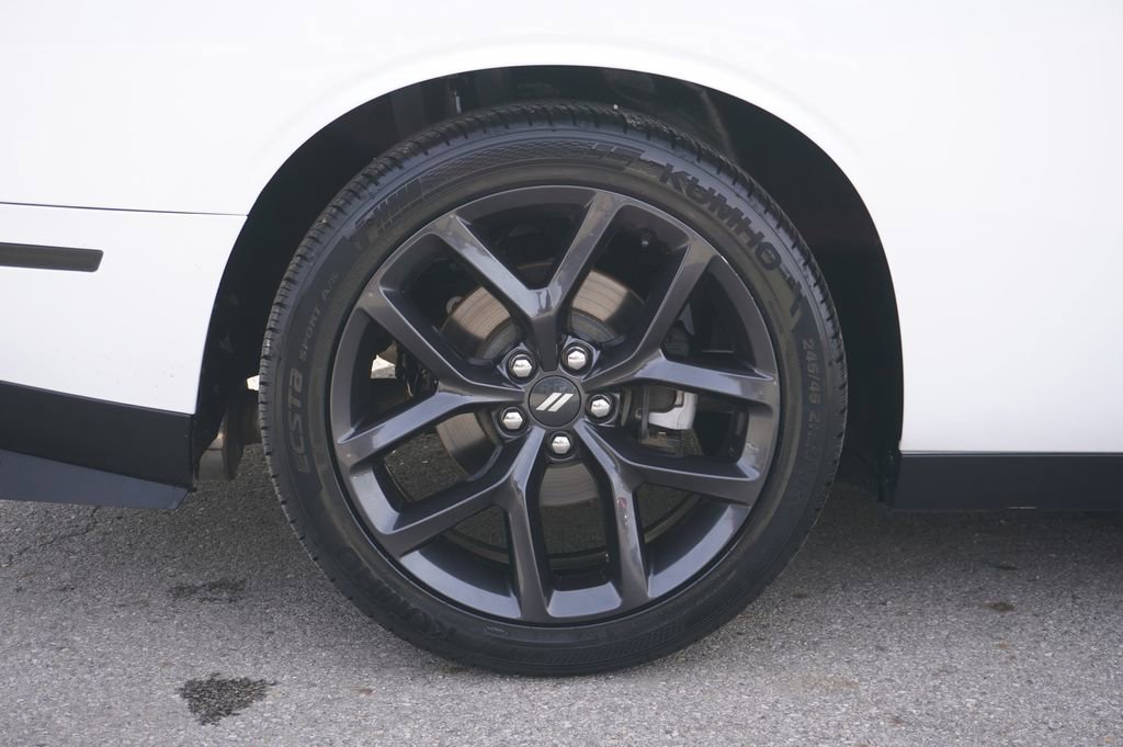 Used 2021 Dodge Challenger R/T w/ Blacktop Package image 12