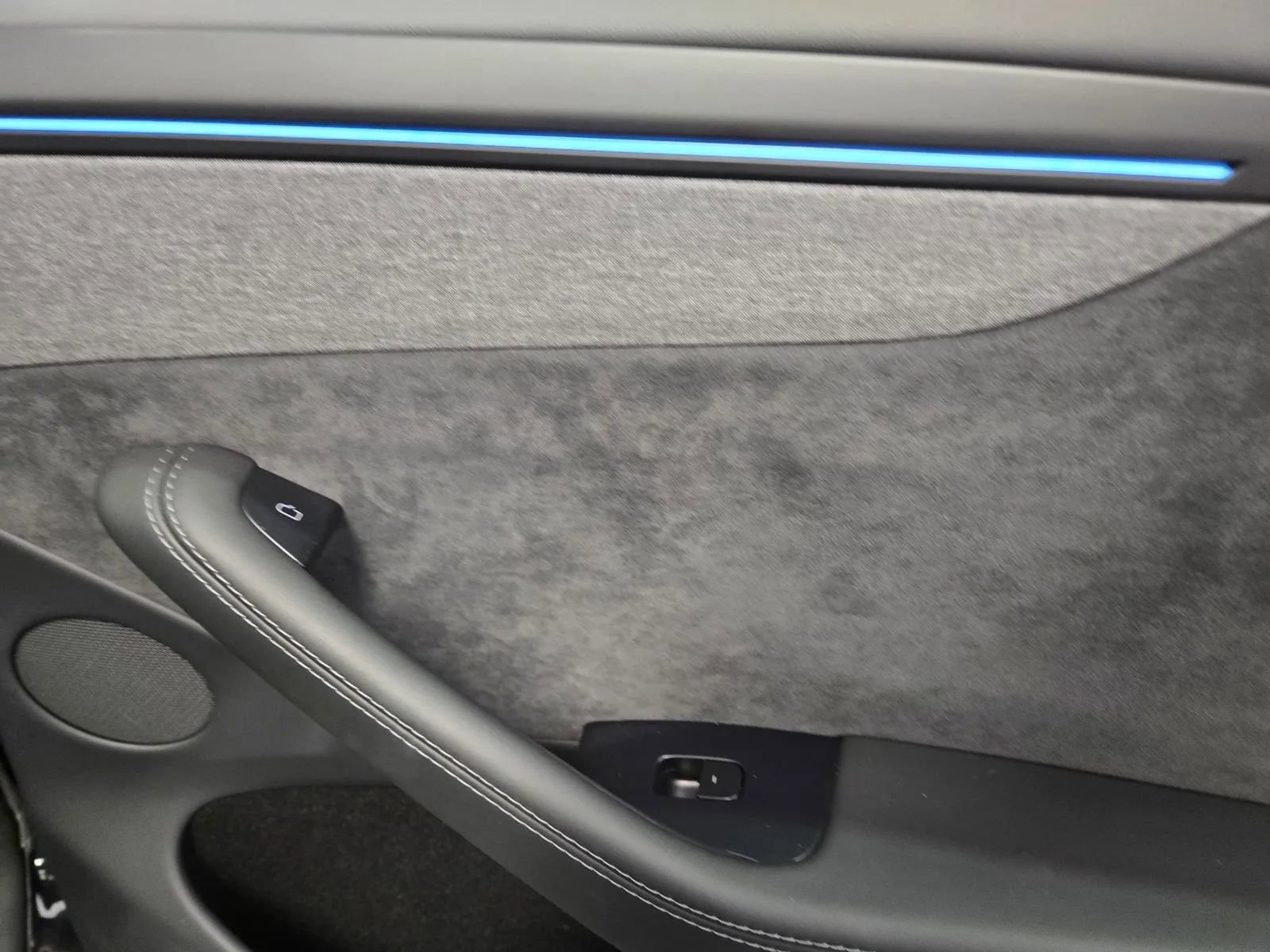 Used 2026 Tesla Model Y Long Range RWD image 8