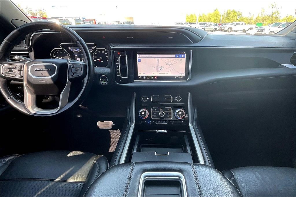 Used 2021 GMC Yukon Denali w/ Denali Premium Package image 15