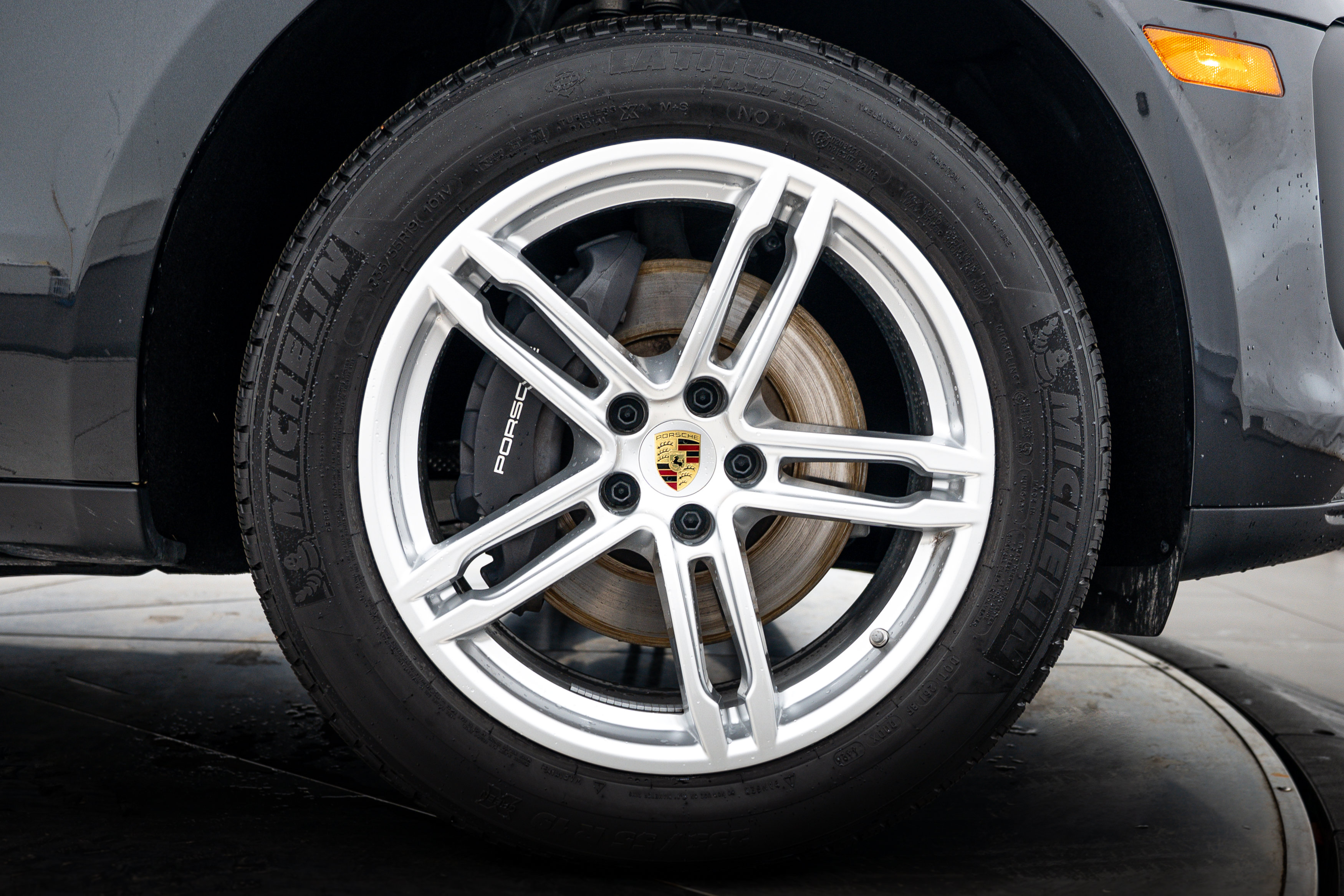 Certified 2026 Porsche Macan AWD/4WD image 11