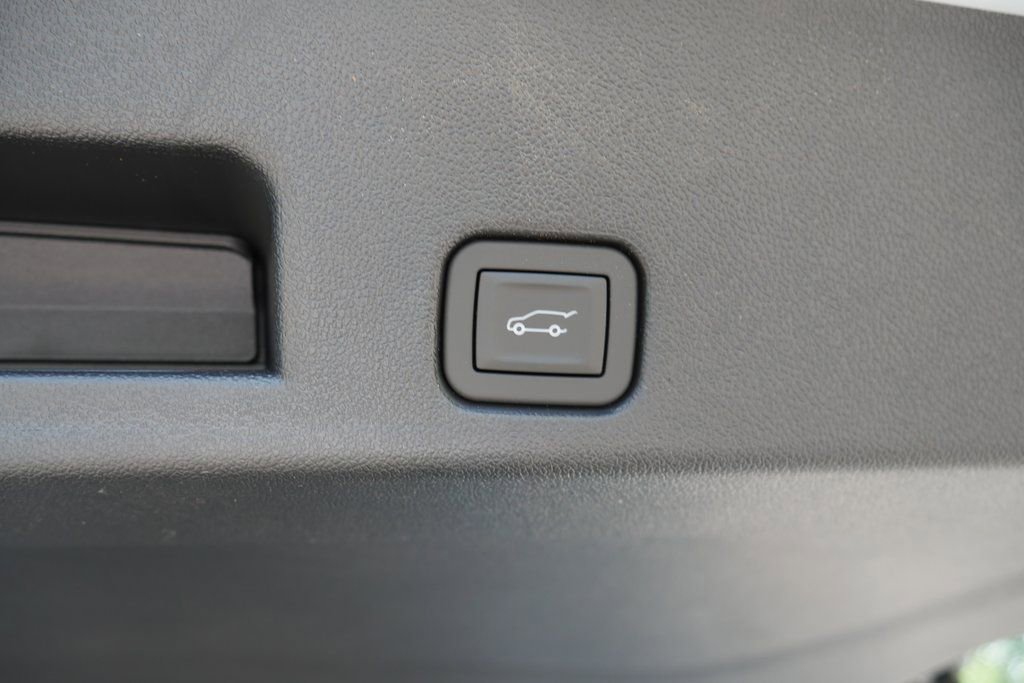 New 2026 Chevrolet Traverse LT w/ Enhanced Driving Package image 28