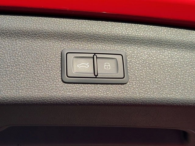 Used 2024 Audi Q3 2.0T Premium image 7