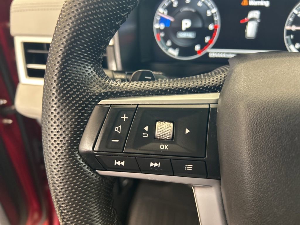 Used 2023 Mitsubishi Outlander SEL image 50