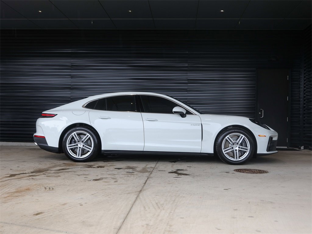Certified 2025 Porsche Panamera 4 image 9