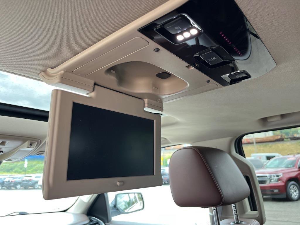 Used 2016 Chevrolet Suburban LTZ image 28