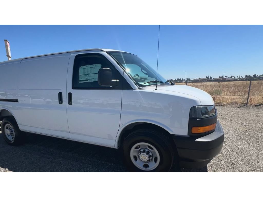 New 2026 Chevrolet Express 2500 w/ Driver Convenience Package RWD image 4