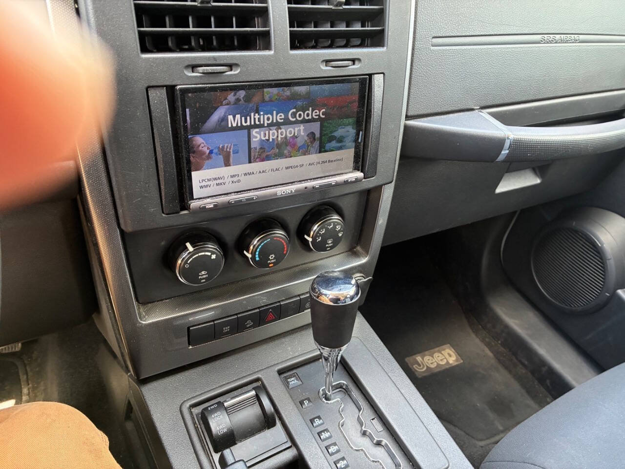 Used 2009 Jeep Liberty Sport w/ Popular Equipment Group AWD/4WD image 12