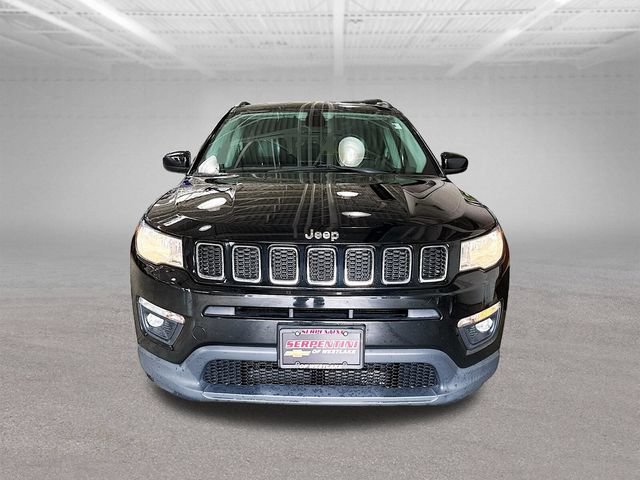 Used 2018 Jeep Compass Latitude w/ Popular Equipment Group FWD image 4