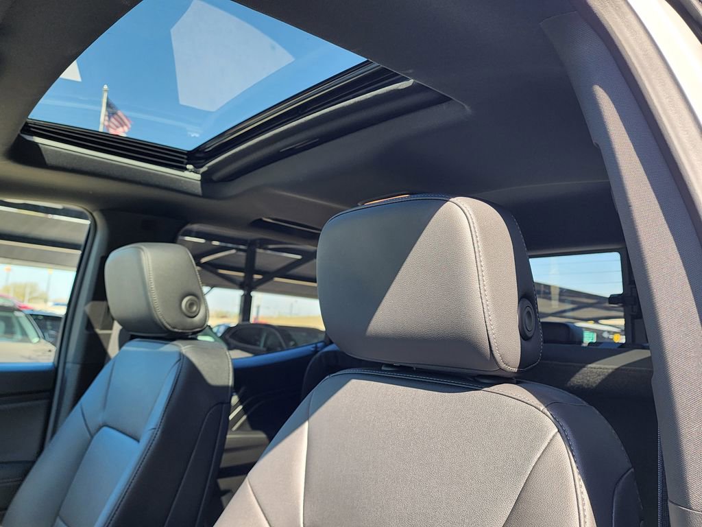 New 2026 GMC Canyon Elevation w/ Convenience Package image 16