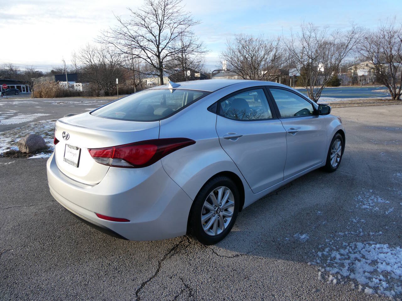 Used 2014 Hyundai Elantra SE w/ Option Group 02 FWD image 5